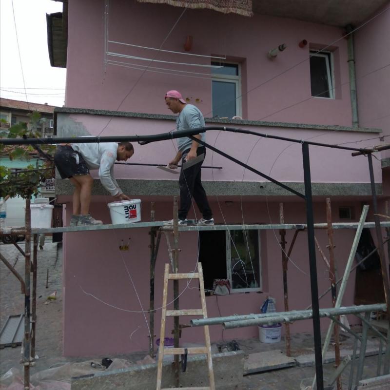 довършителни работи при саниране на къща ул. Тодор Каблешков 2020