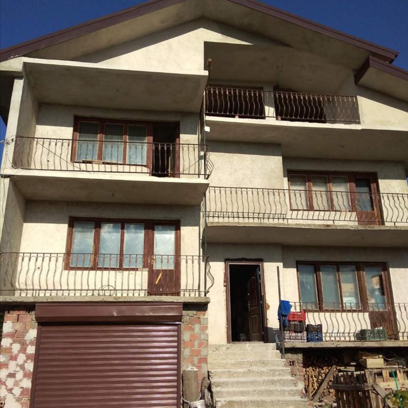 измазване на къща с хоросан (вар) с. Коняво 2020