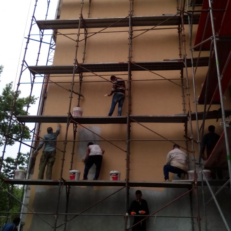 работници в процес на работа