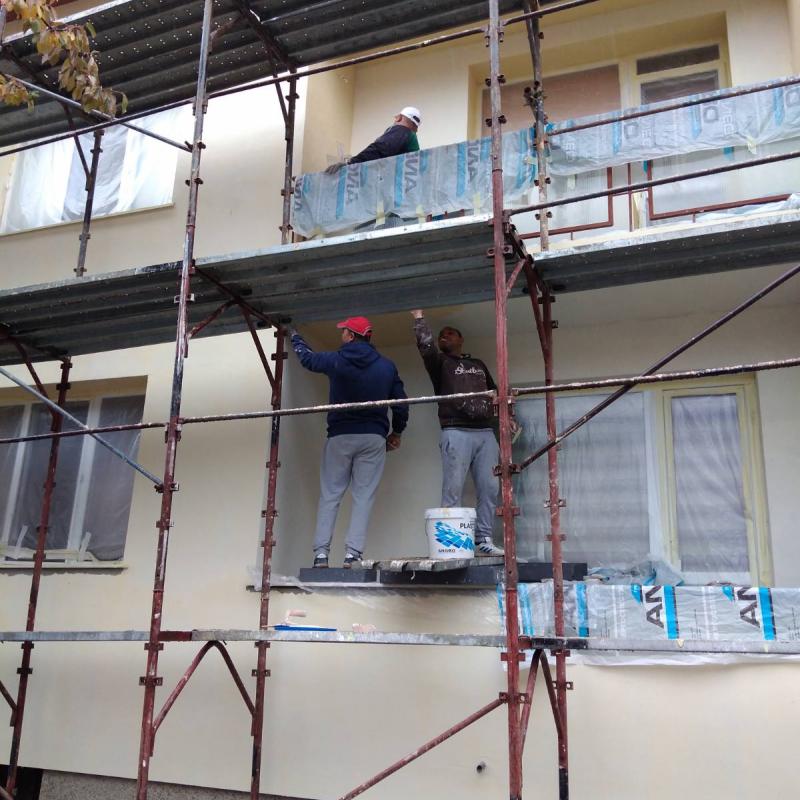 Полагане на драскана мазилка ул. Ивайло гр. Кюстендил 2020