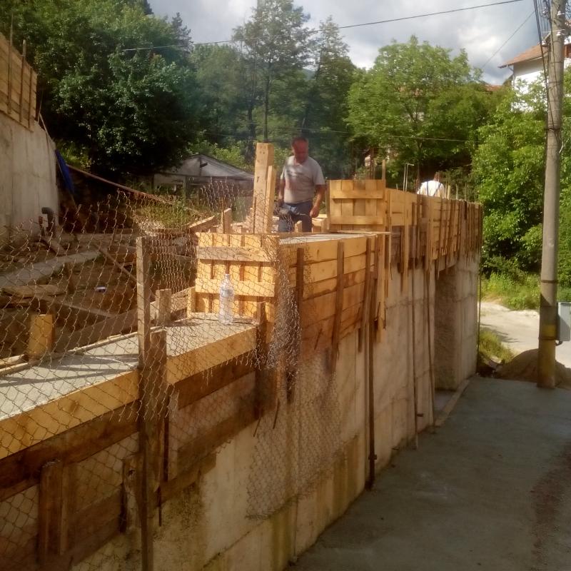 подпорна стена