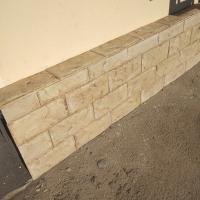 облепване на подпорна стена с декоративен камък с. Байкалско 2020